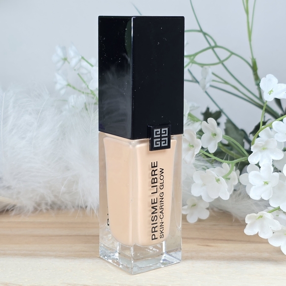 Givenchy Prisme Libre Skin-Caring Glow Foundation Full Size Shade 2-W110 Luxury - Picture 13 of 16